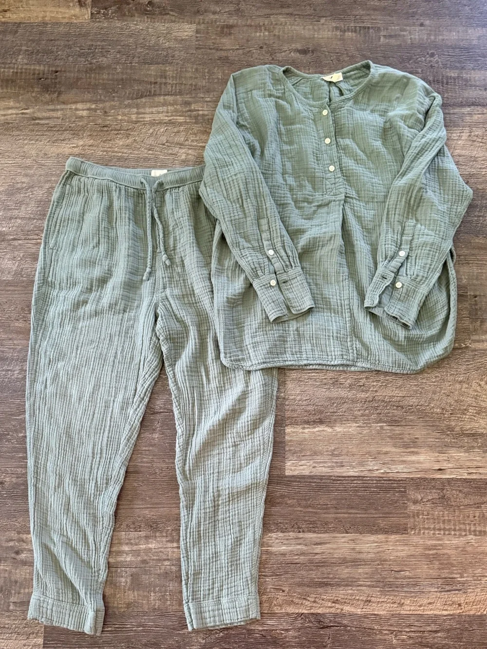 Lou & Grey 100% Cotton Double Gauze Lounge Set Sage Green